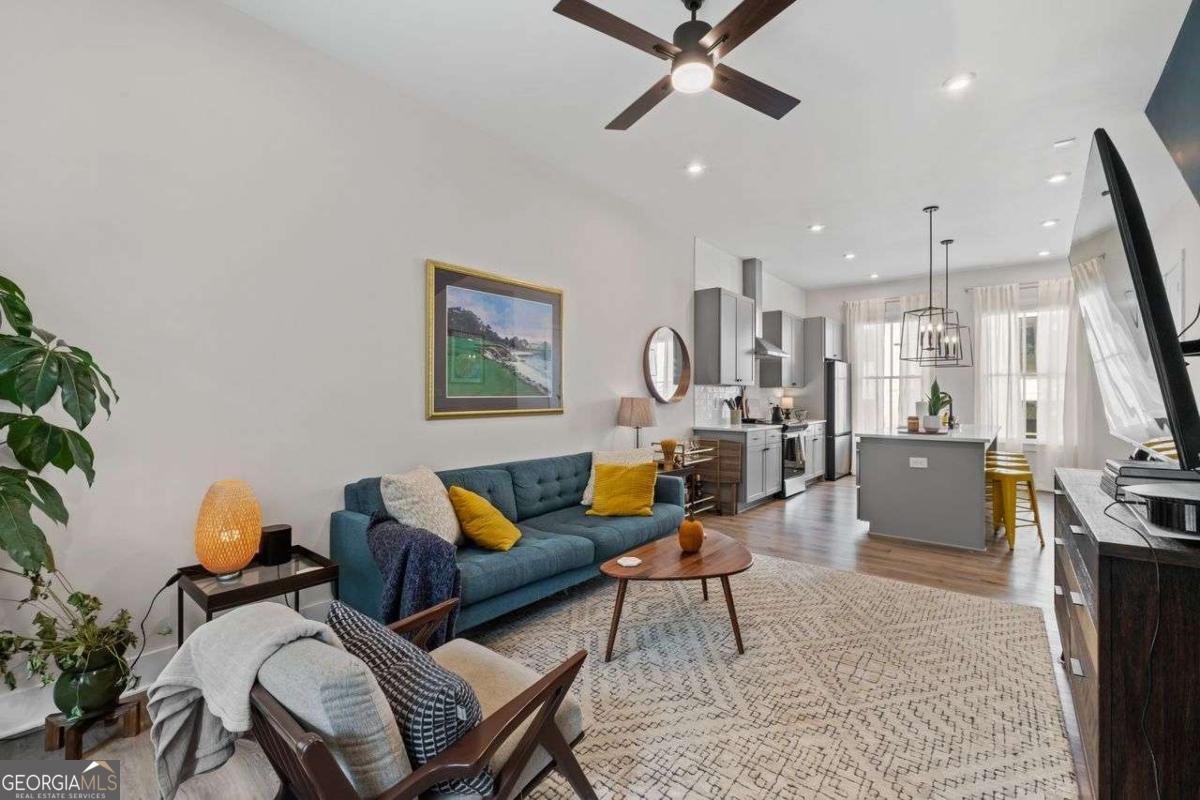 1054 Crest Circle Atlanta - 8