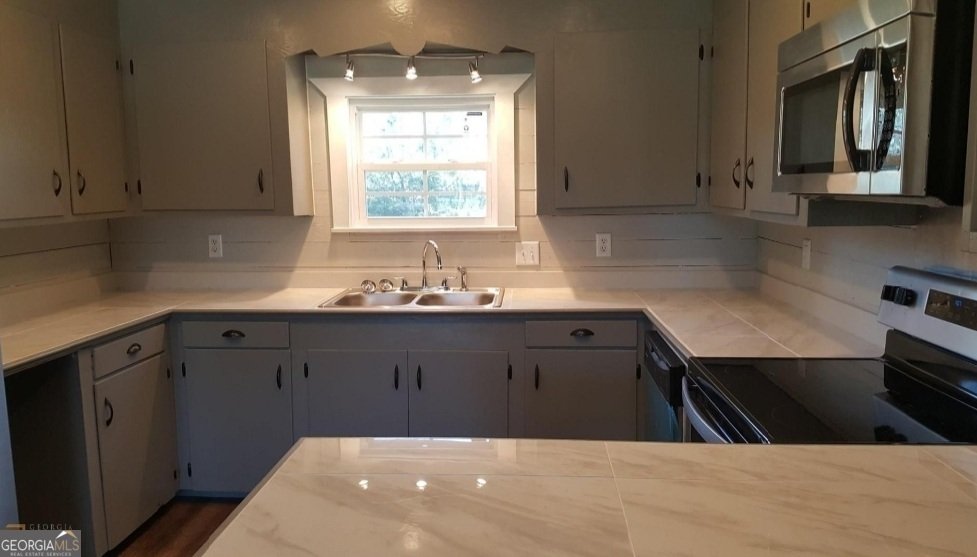 1120 5th Avenue Twin City - 12