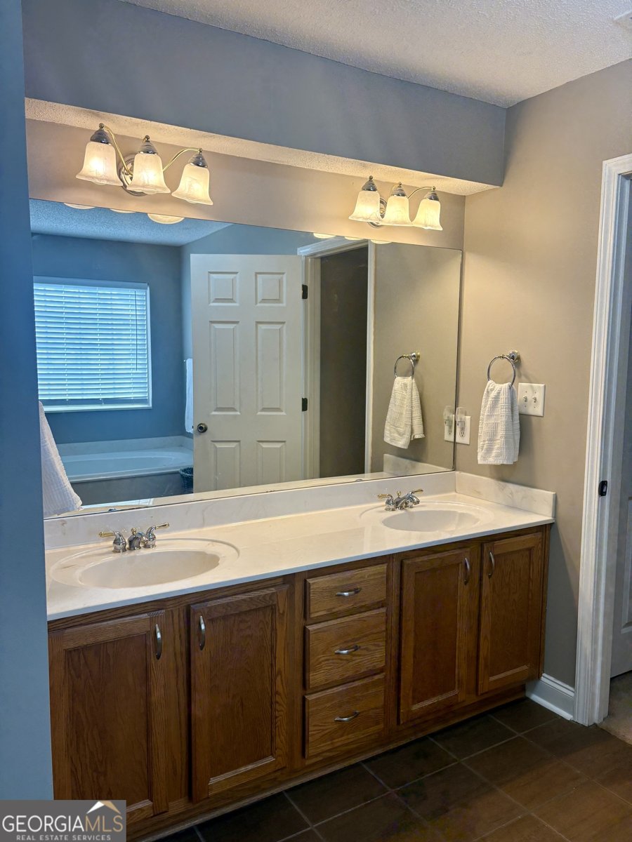 320 Ellicott Drive Warner Robins - 24