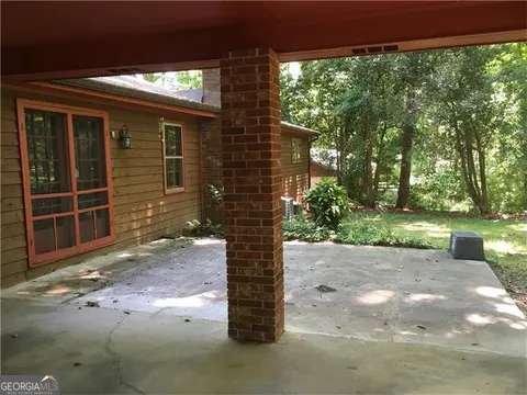 2183 CHAPARRAL Drive Snellville - 29