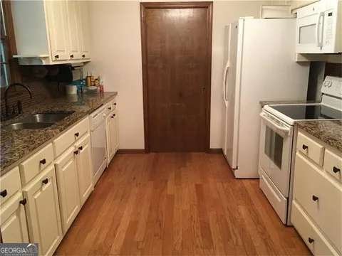 2183 CHAPARRAL Drive Snellville - 38
