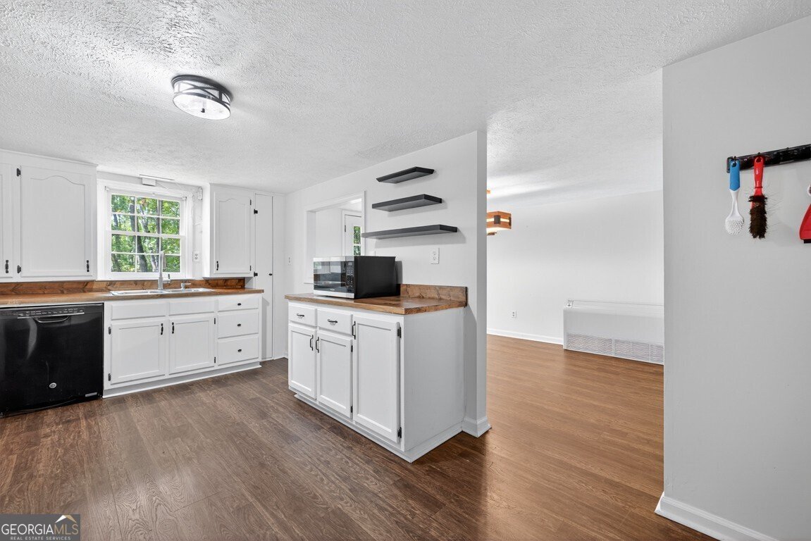 256 Robin Hood Lane Fairmount - 13