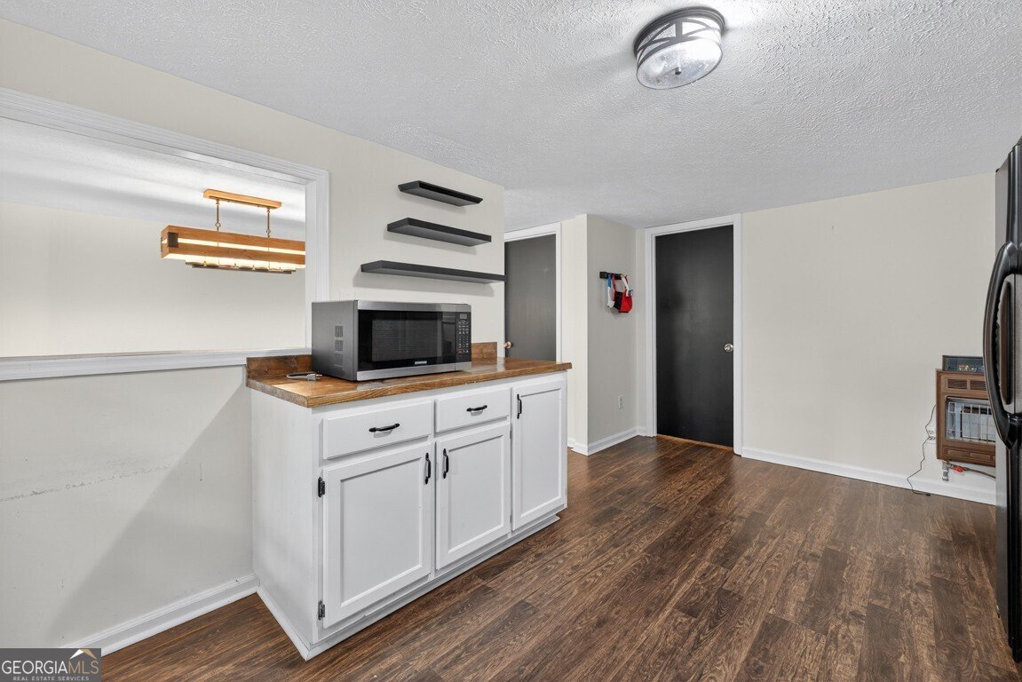 256 Robin Hood Lane Fairmount - 16