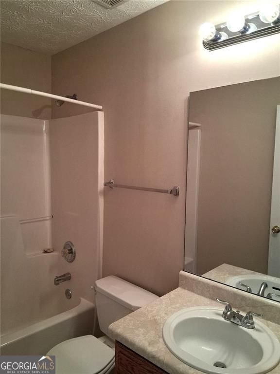 2968 Fields Drive Lithonia - 33