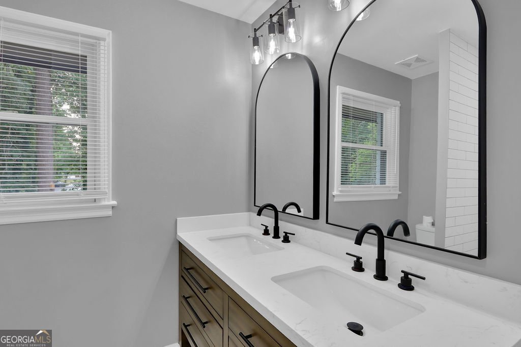 3122 Vandiver Drive Marietta - 25