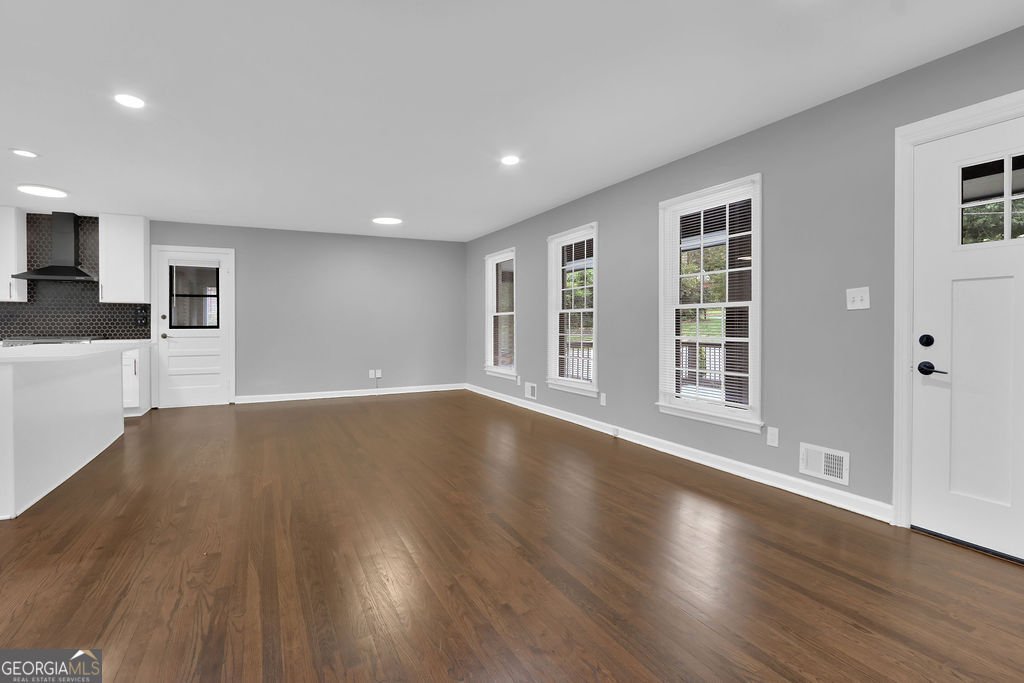 3122 Vandiver Drive Marietta - 8