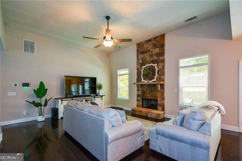 453 Thorn Creek Way Dallas - 19