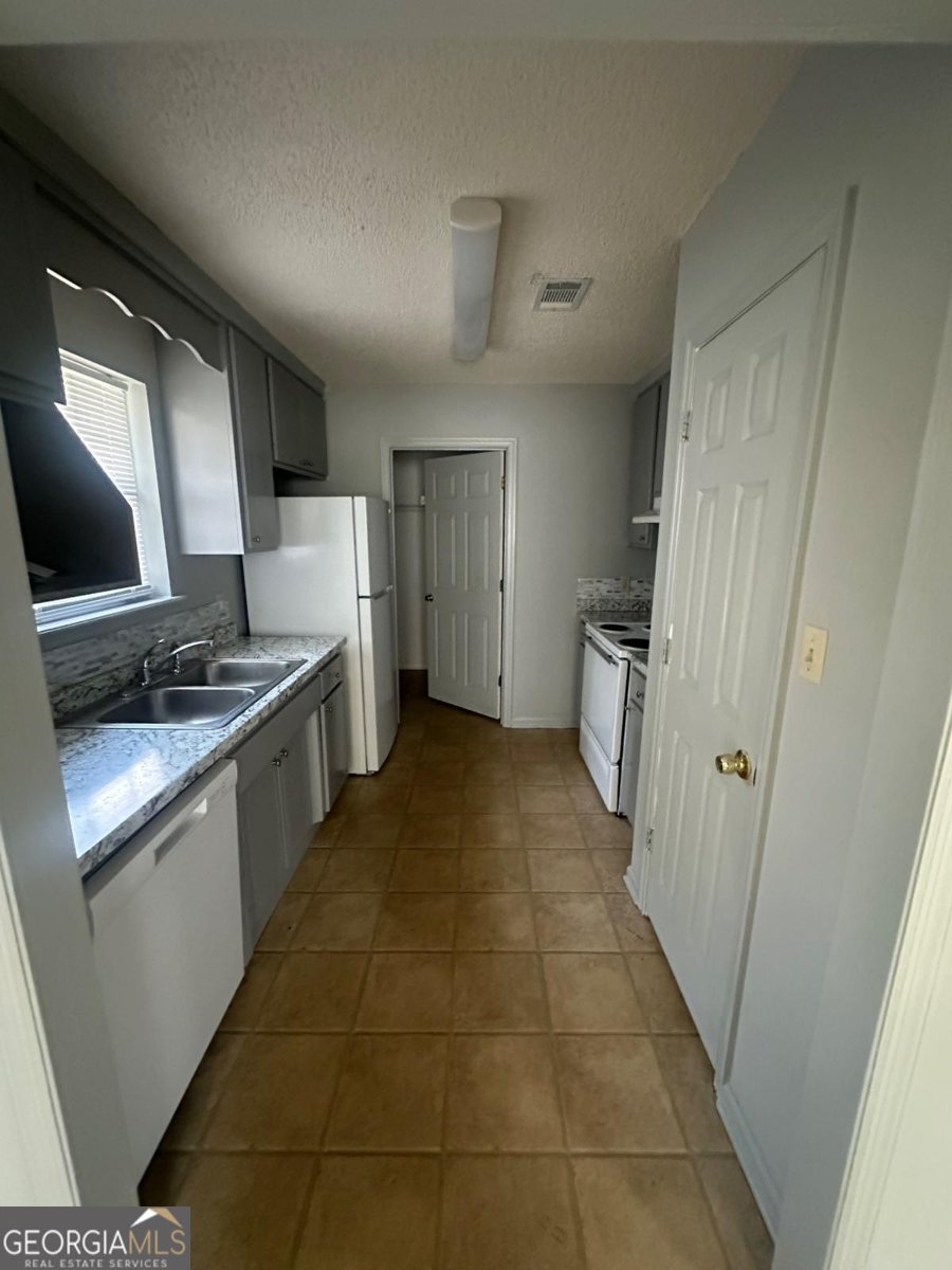4193 Hamilton Valdosta - 4