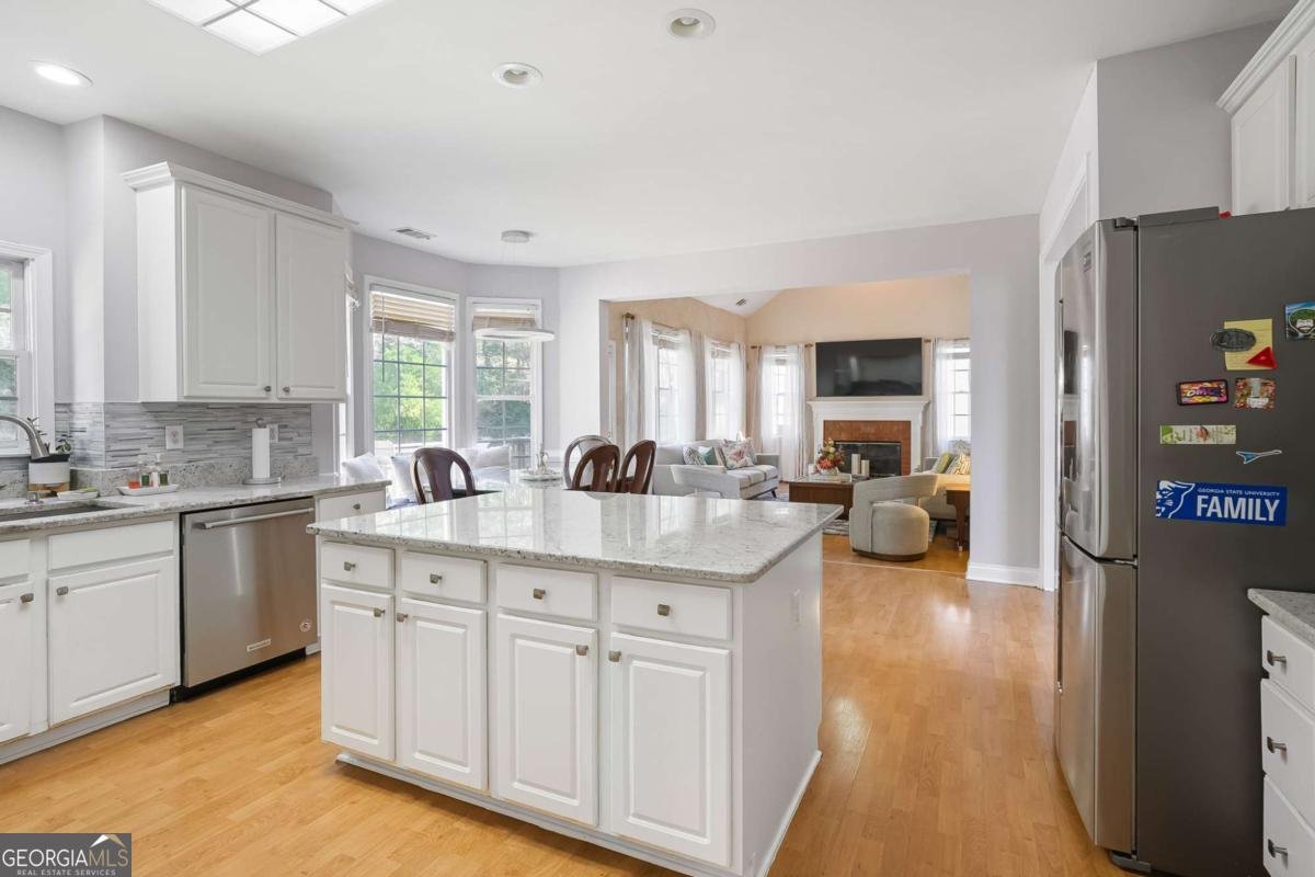3884 Meandering Way Lilburn - 1