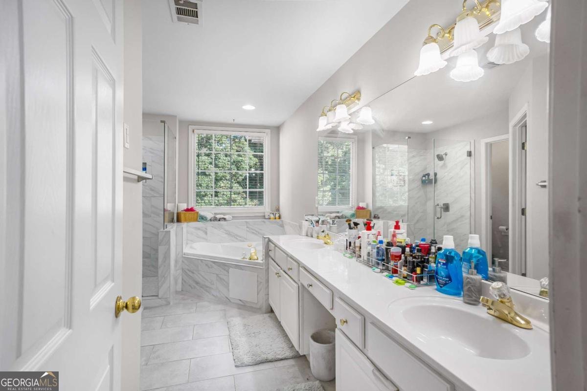 3884 Meandering Way Lilburn - 17