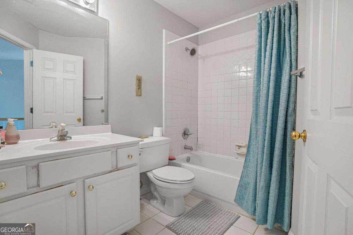 3884 Meandering Way Lilburn - 2