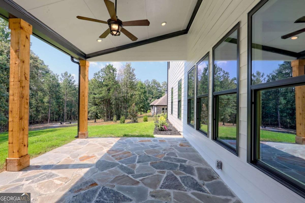 6449 Snelling Mill Road Flowery Branch - 6