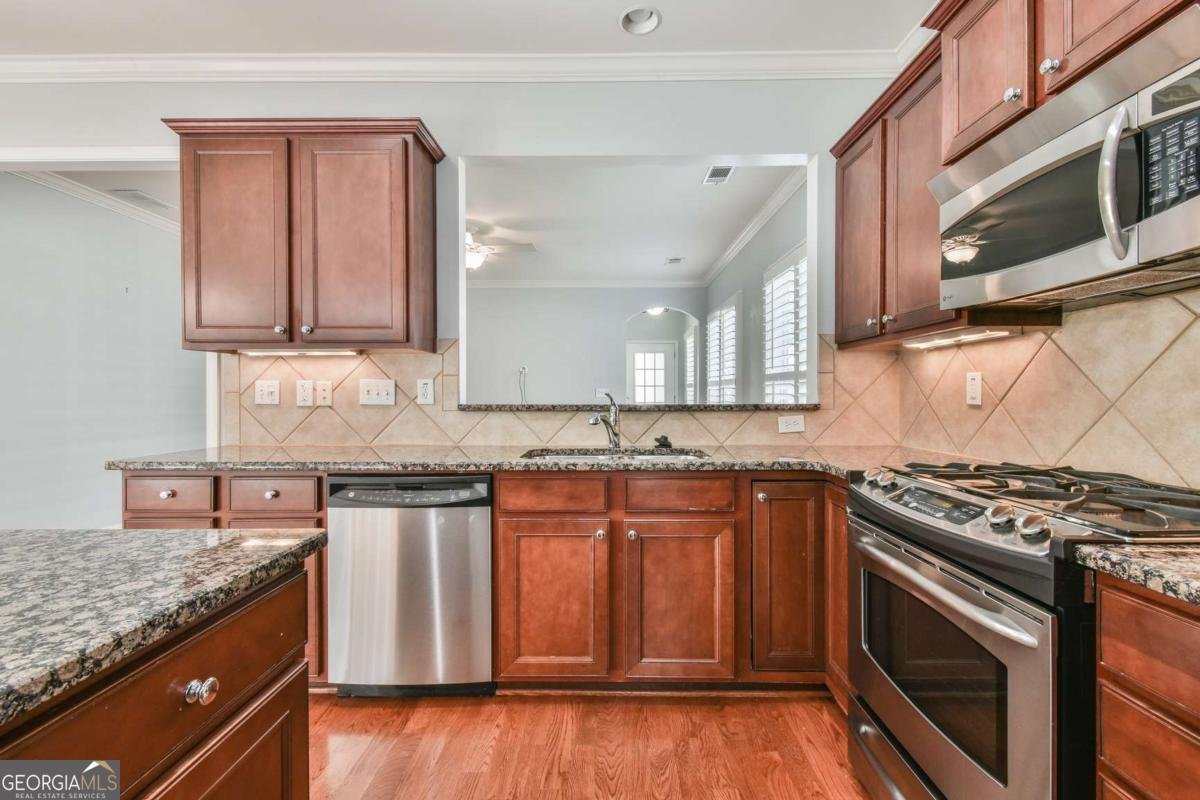 6218 Longleaf Drive Hoschton - 27