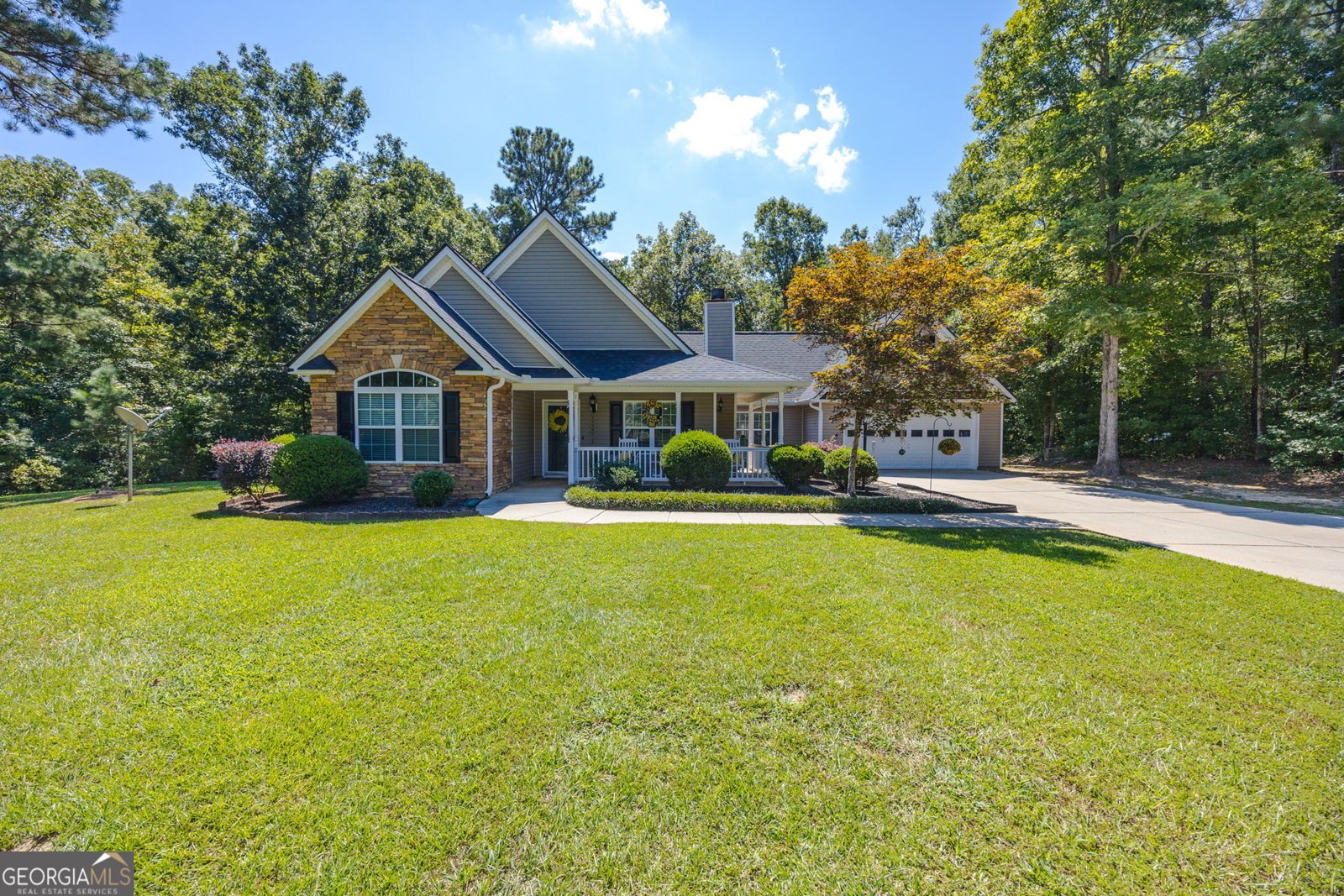 151 Andrew Court Forsyth - 1