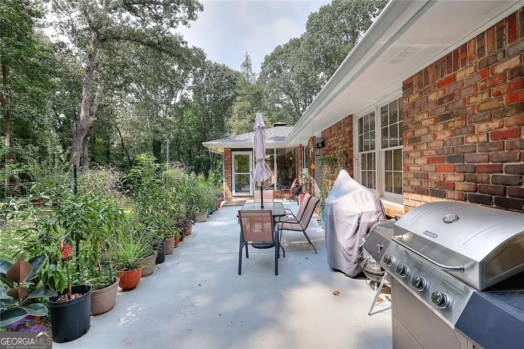 2135 Masonwood Circle Snellville - 14