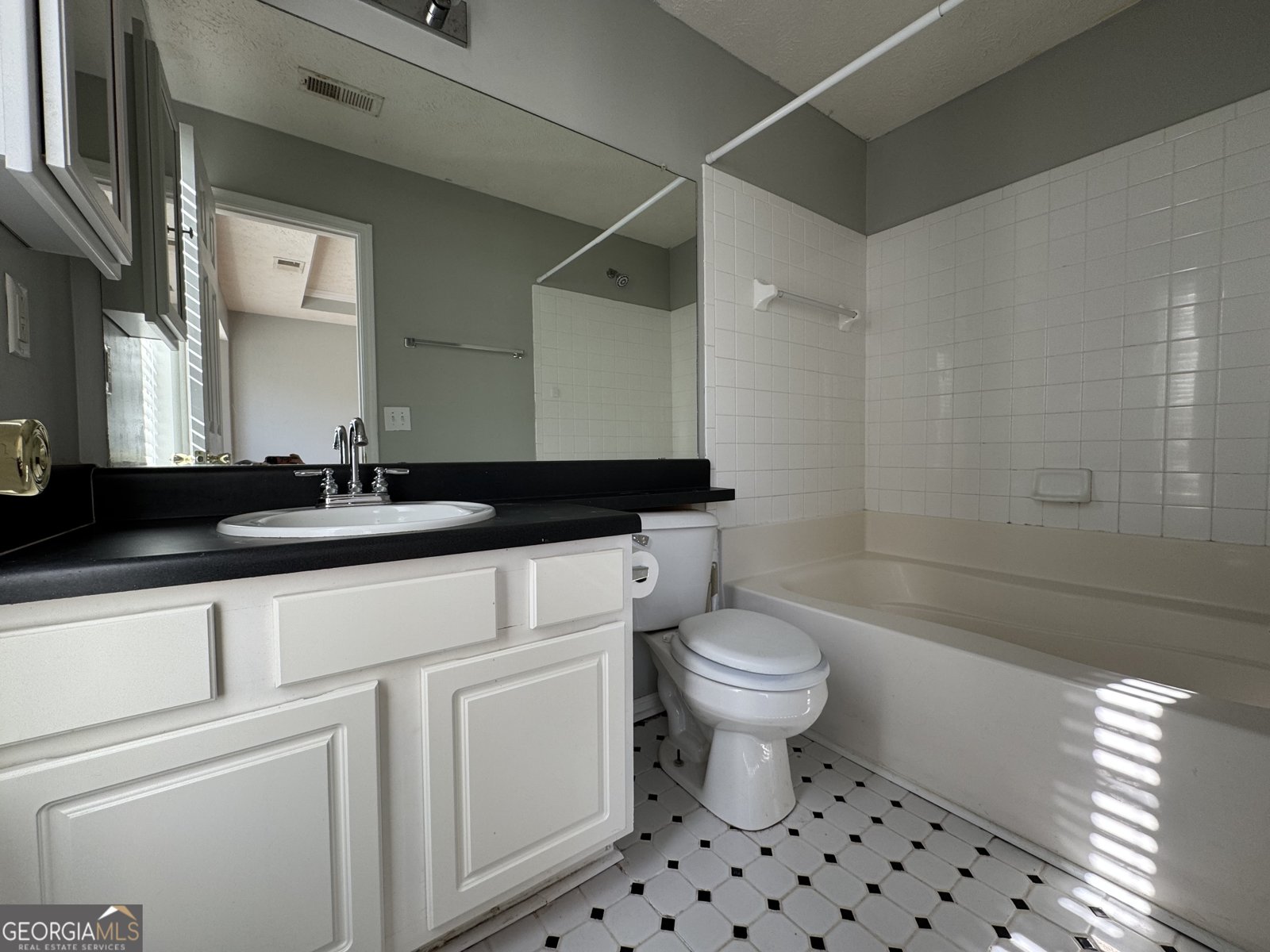 96 Benfield Circle Cartersville - 28