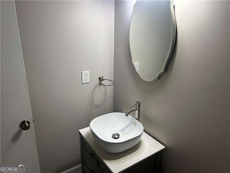 8601 Cedar Creek Ridge Riverdale - 14