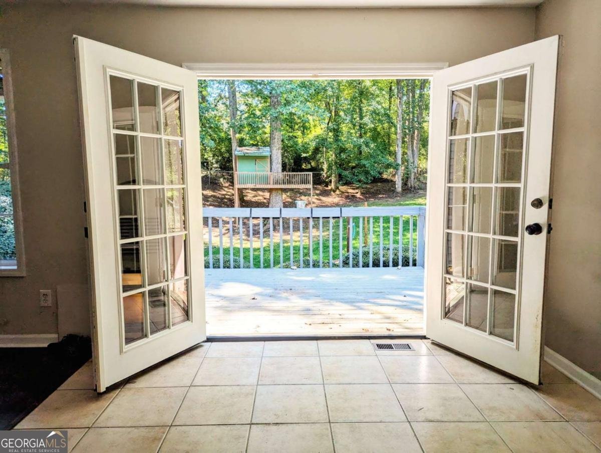 4340 Oak Creek Drive Gainesville - 35