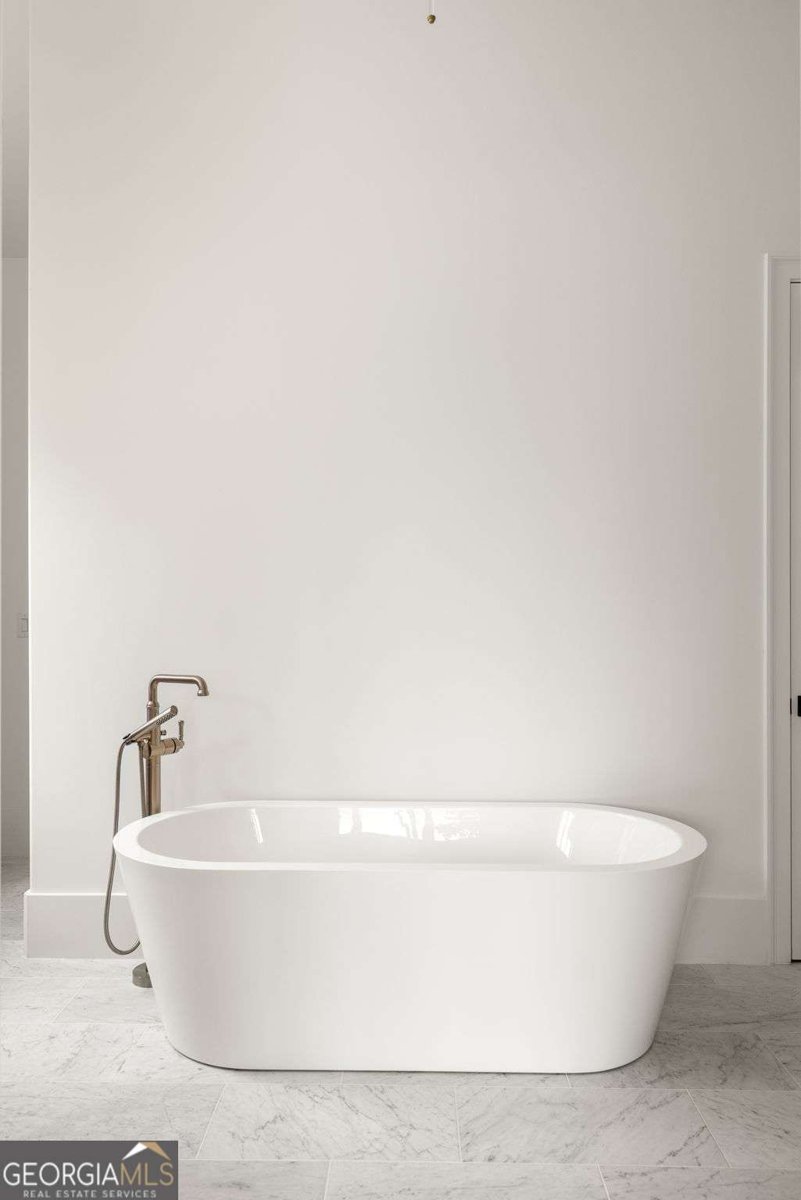 1080 Lupo Loop Chattahoochee Hills - 13