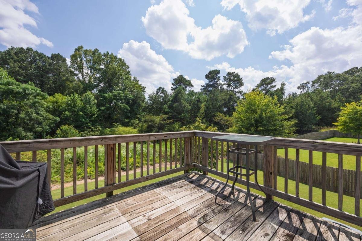 3744 THACKARY Drive Powder Springs - 35