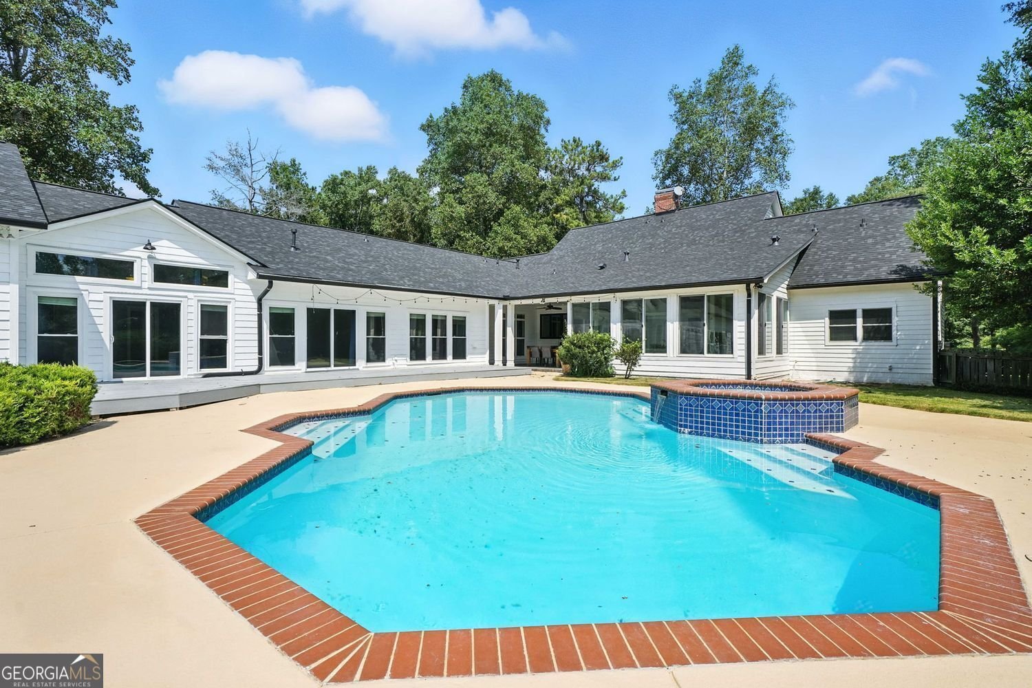 8675 Lake Forest Drive Jonesboro - 43