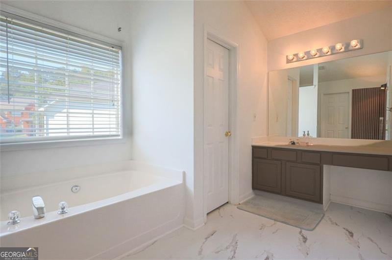 2848 BELFAIRE LAKE Drive Dacula - 9