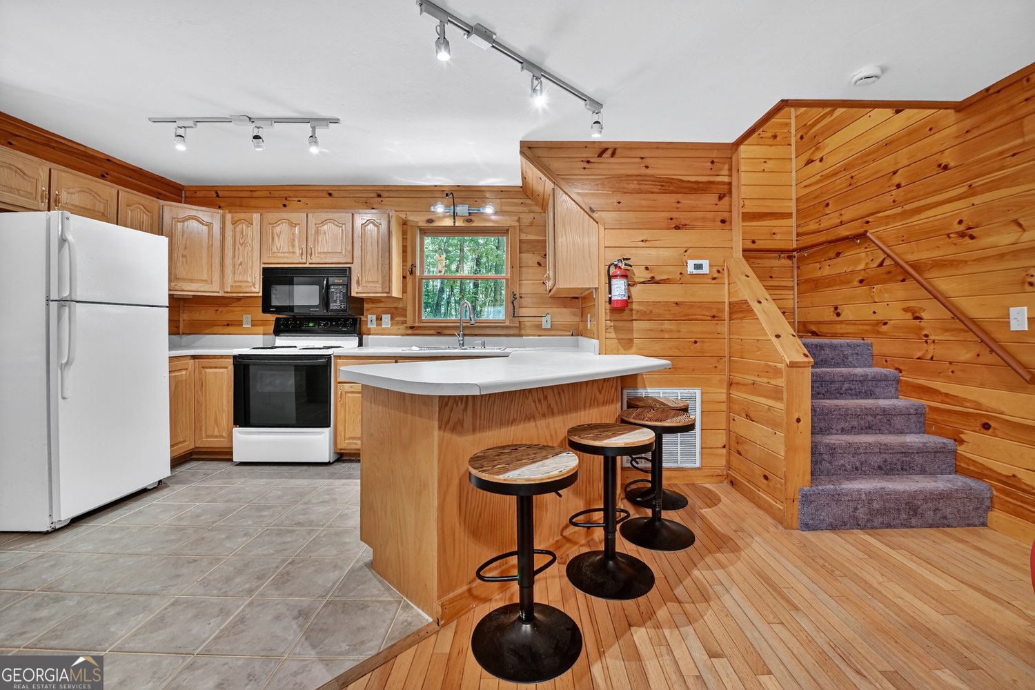 1466 Indian McCaysville - 30