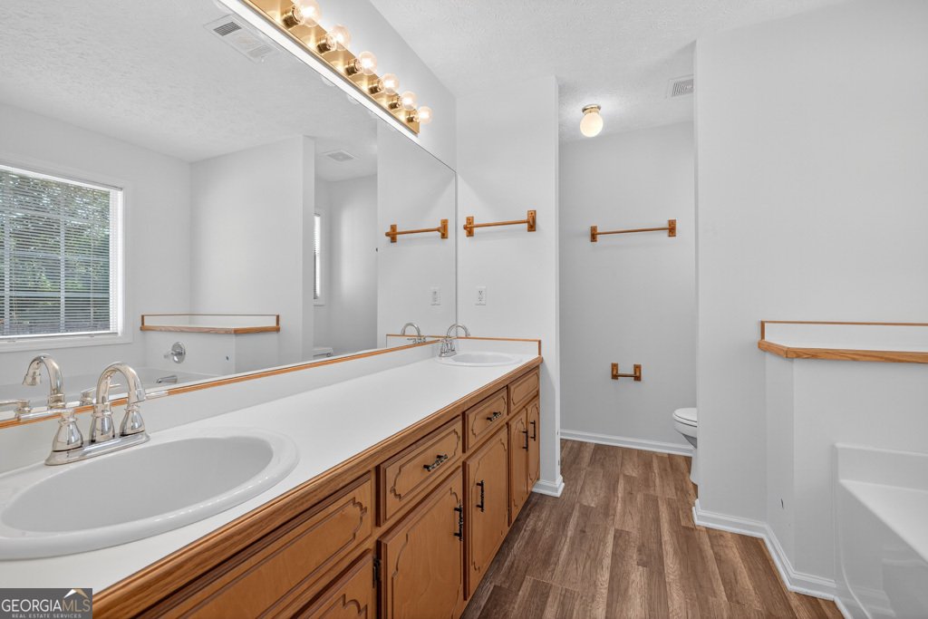 944 Century Oak Drive Winder - 29