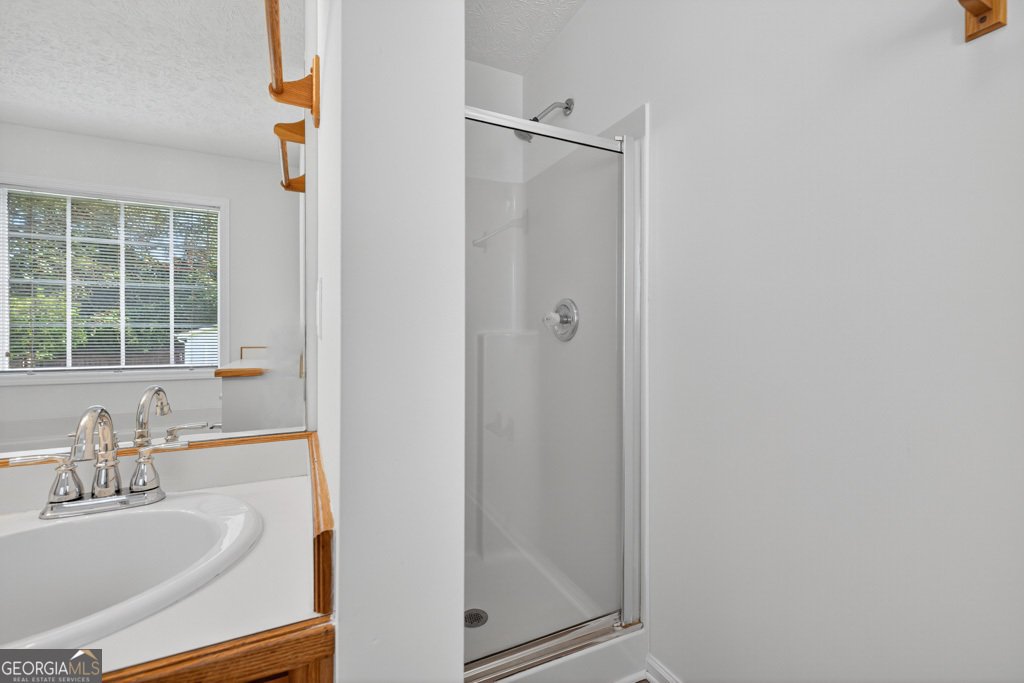 944 Century Oak Drive Winder - 30
