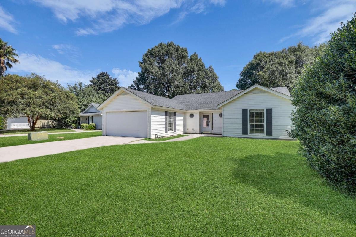 10 English Saddle Court Savannah - 1
