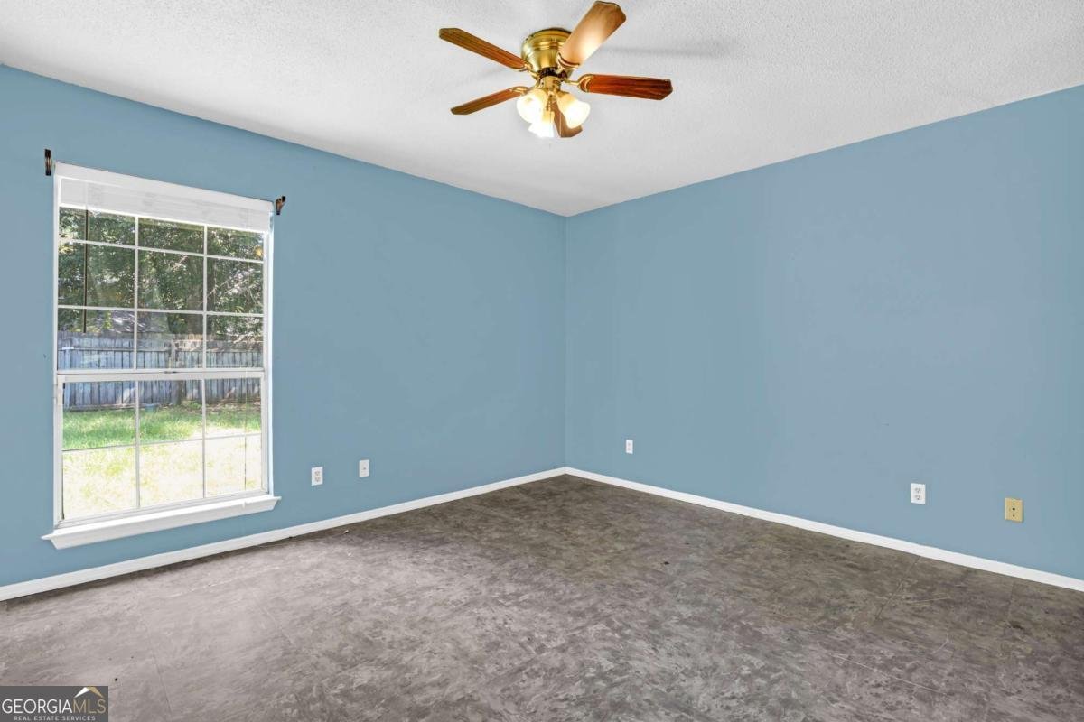 10 English Saddle Court Savannah - 22