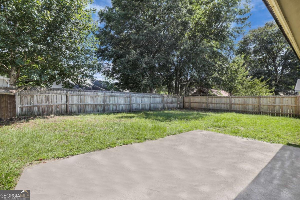 10 English Saddle Court Savannah - 36
