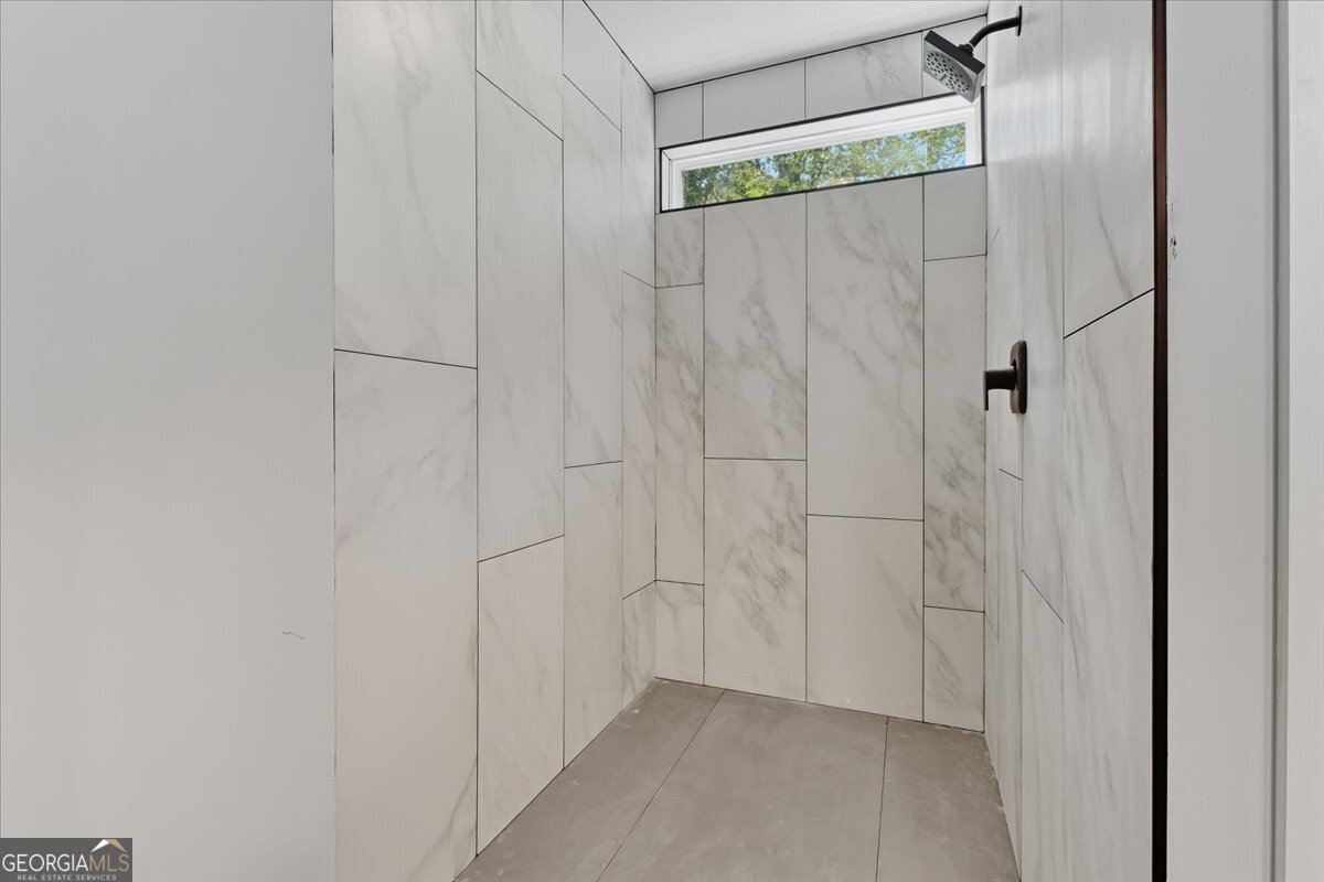 96 Collins Road Rome - 29