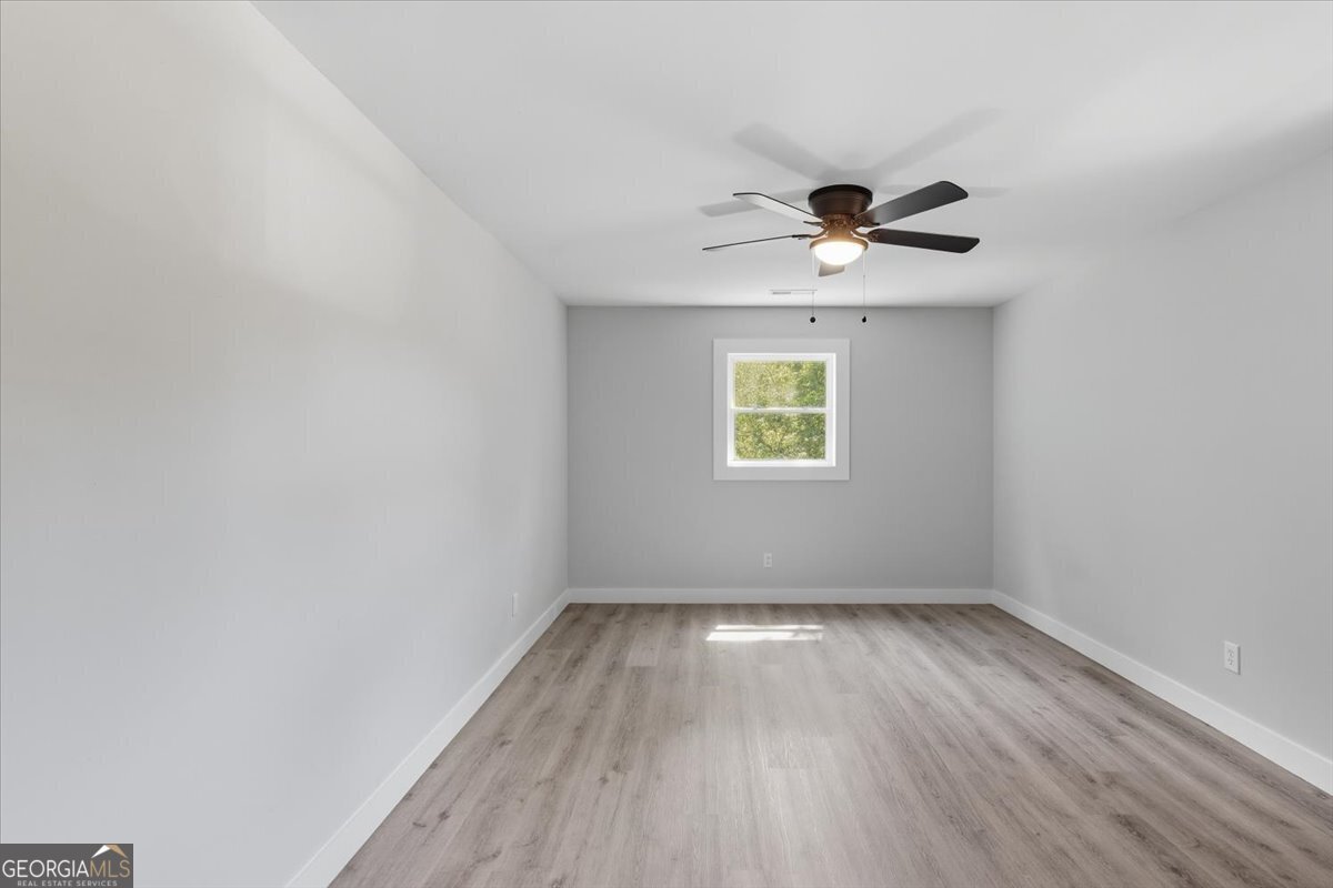 96 Collins Road Rome - 36