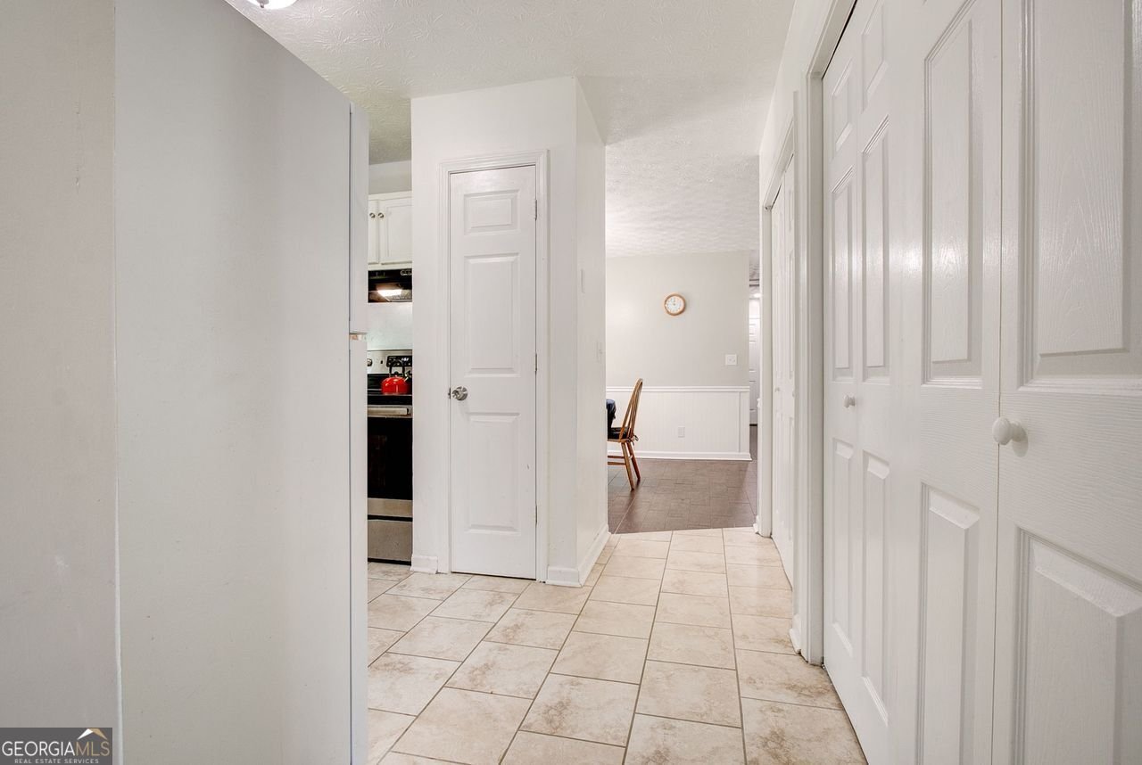 352 MEADOW TRACE Drive Auburn - 1