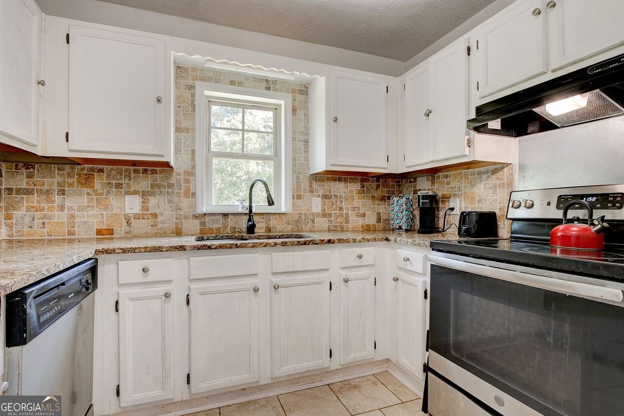 352 MEADOW TRACE Drive Auburn - 4