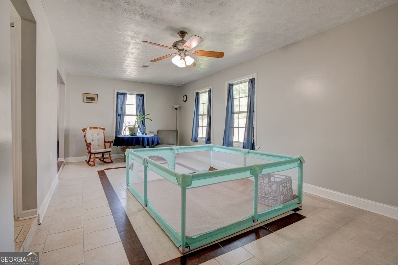 352 MEADOW TRACE Drive Auburn - 6