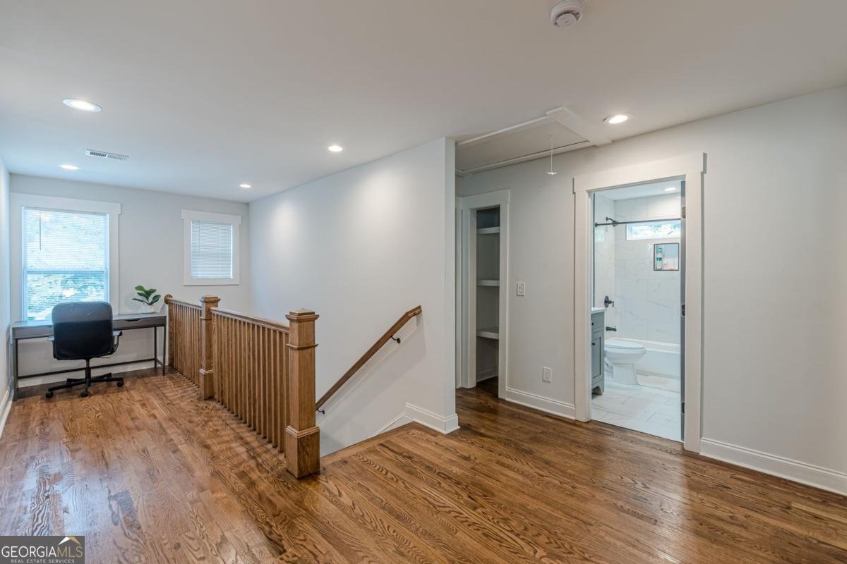 770 Waters Drive Atlanta - 27