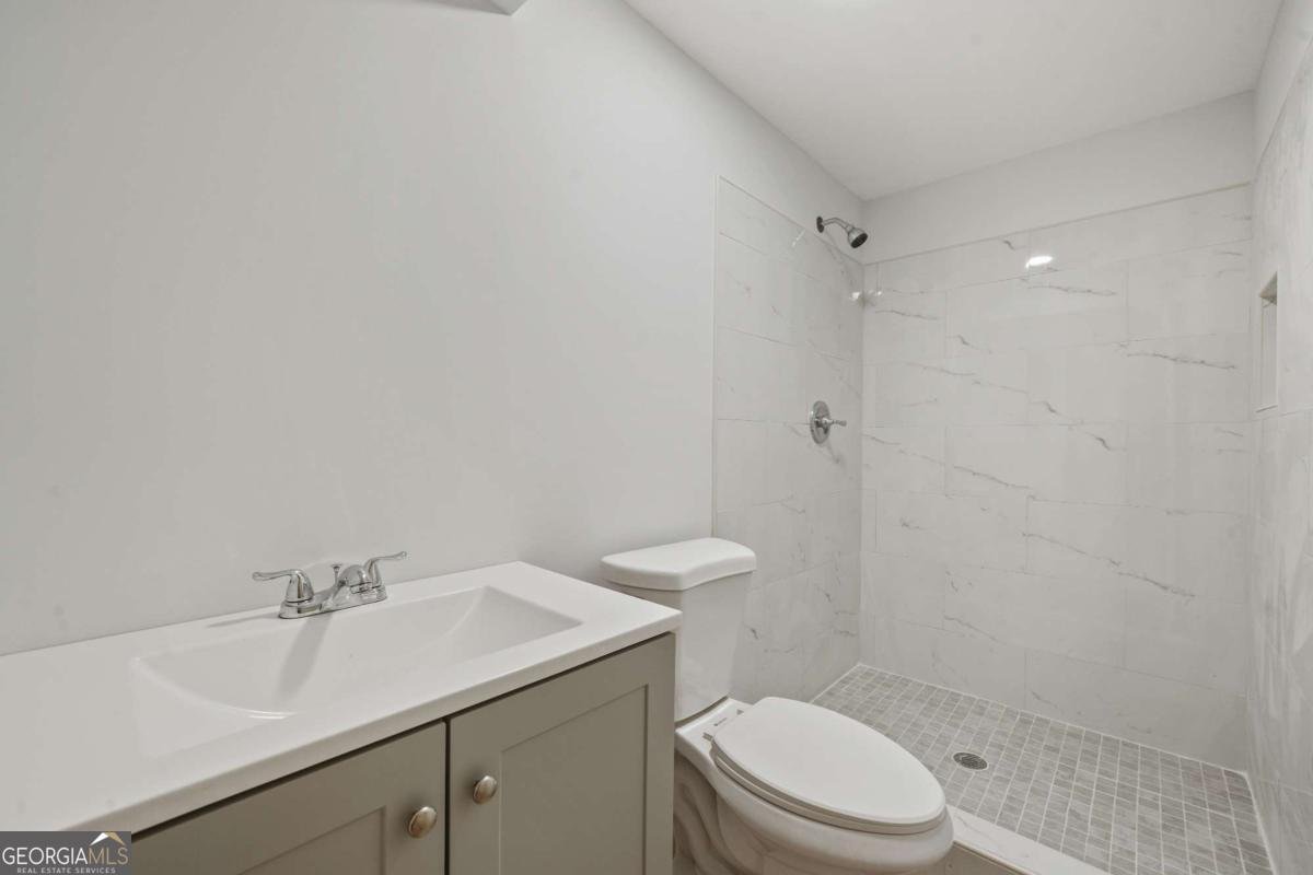 6605 Black Bend Court Riverdale - 2