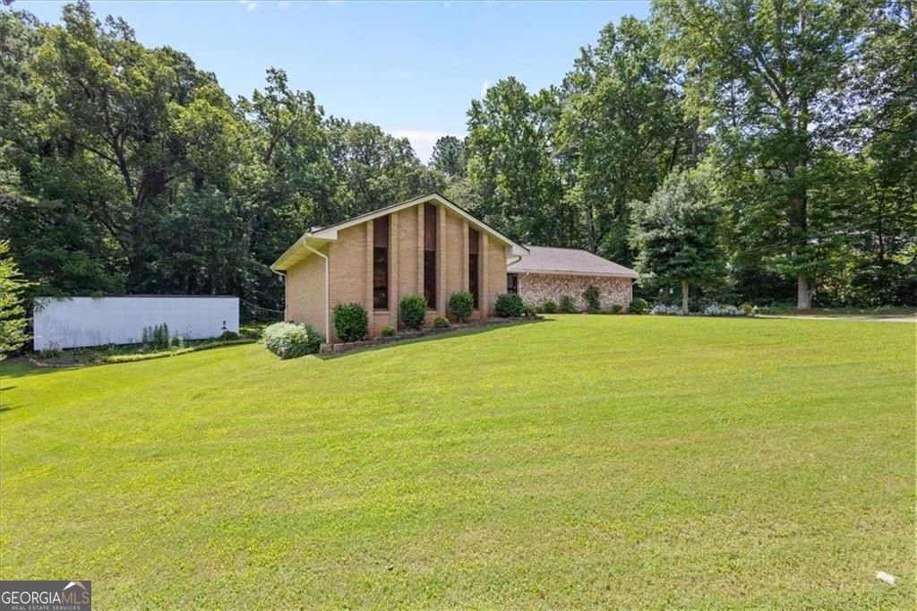 5507 Christi Drive Douglasville - 1