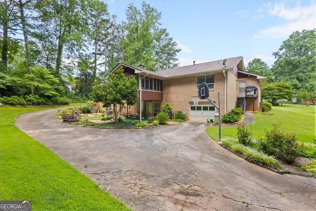 5507 Christi Drive Douglasville - 45