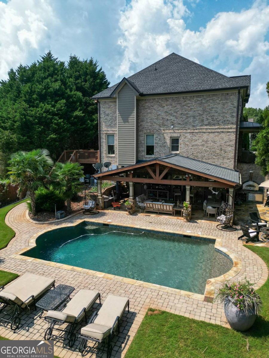 108 AUTUMN GLEN Drive Woodstock - 52