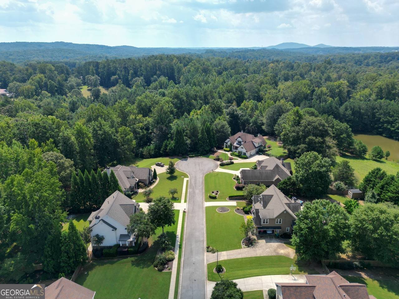 108 AUTUMN GLEN Drive Woodstock - 55