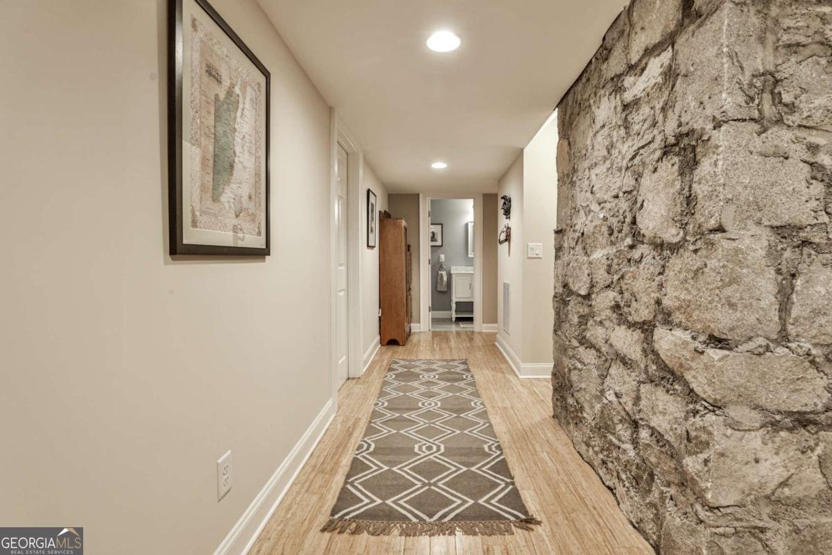 2226 Virginia Place Atlanta - 28