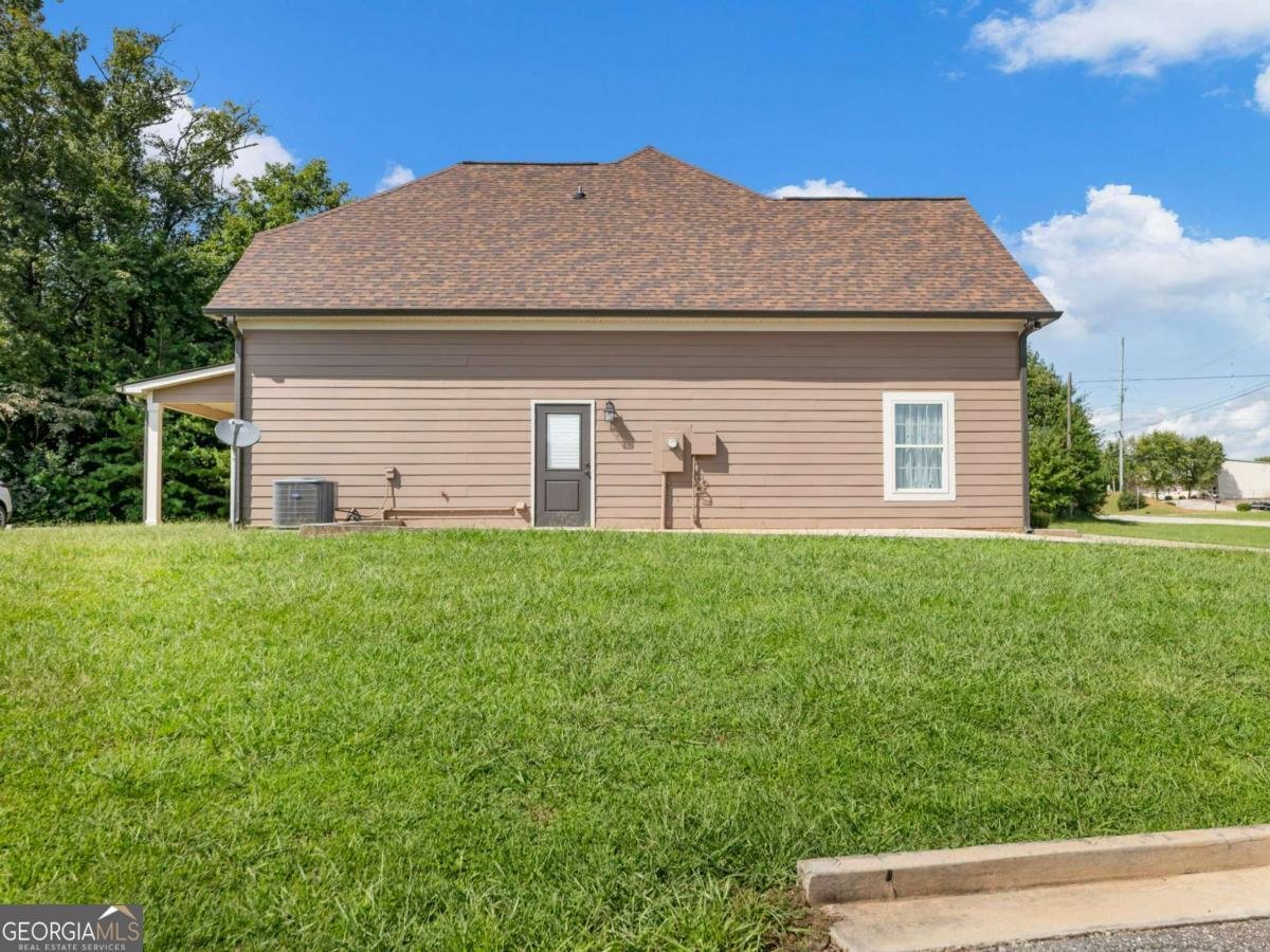 5282 Highway 129 Cleveland - 43