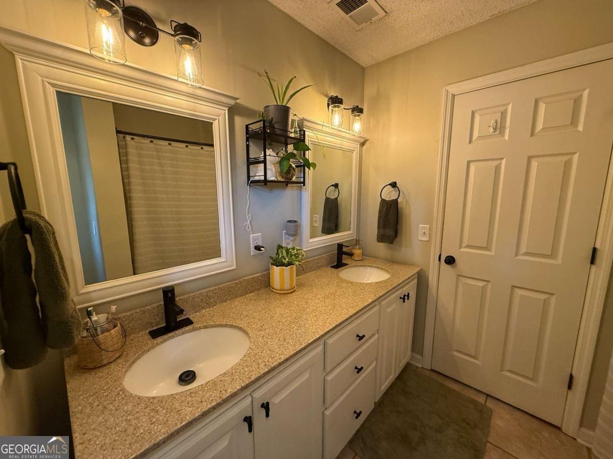 1091 Kelly Drive Hinesville - 24