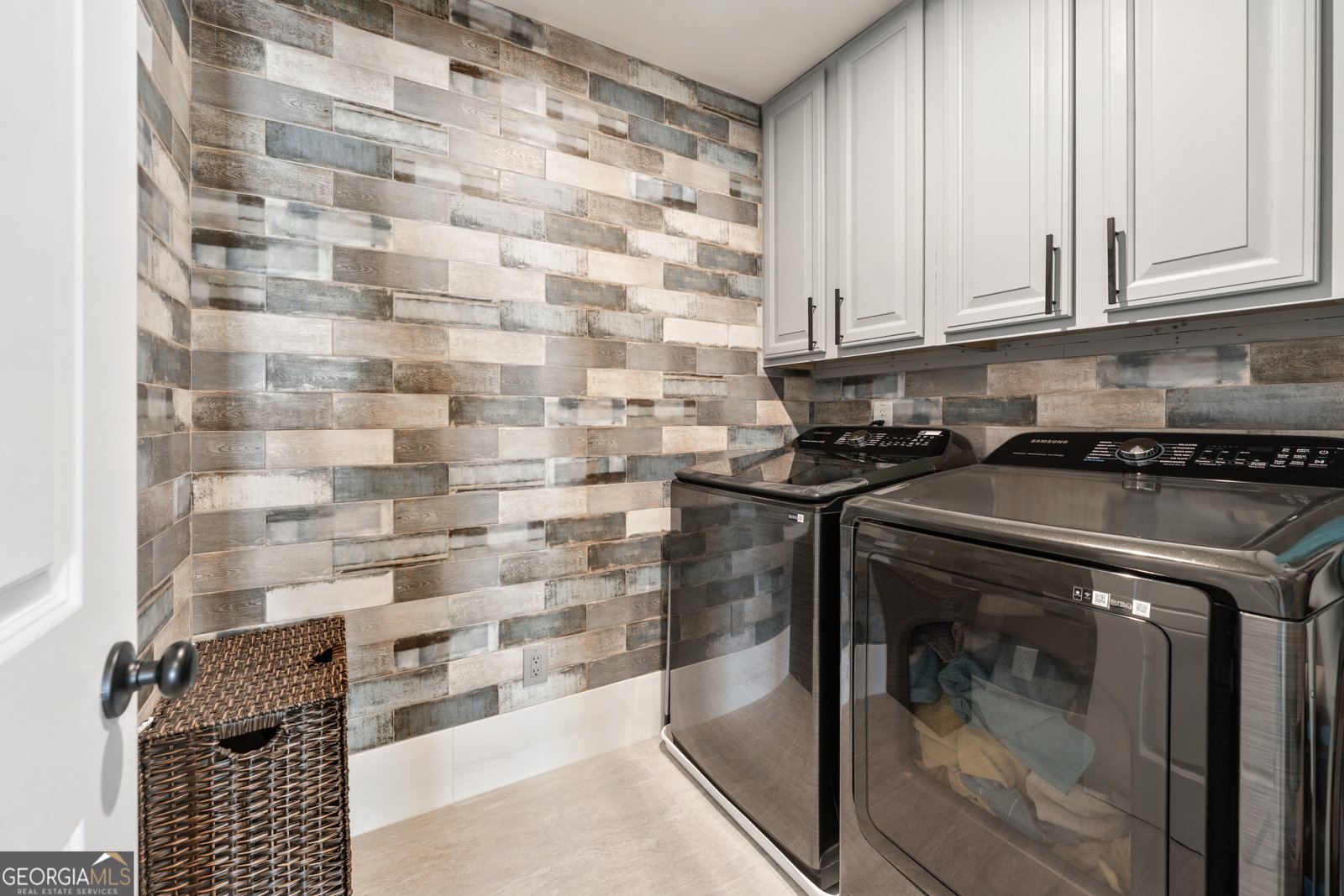 4756 COOLING WATER Circle Powder Springs - 35