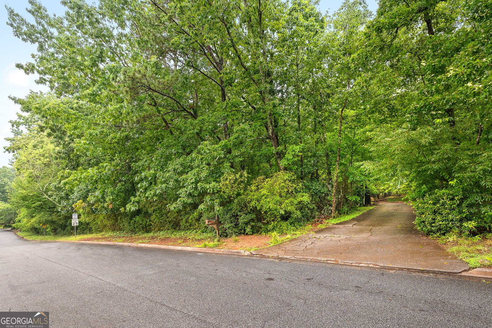 5680 Whitner Drive Sandy Springs - 5
