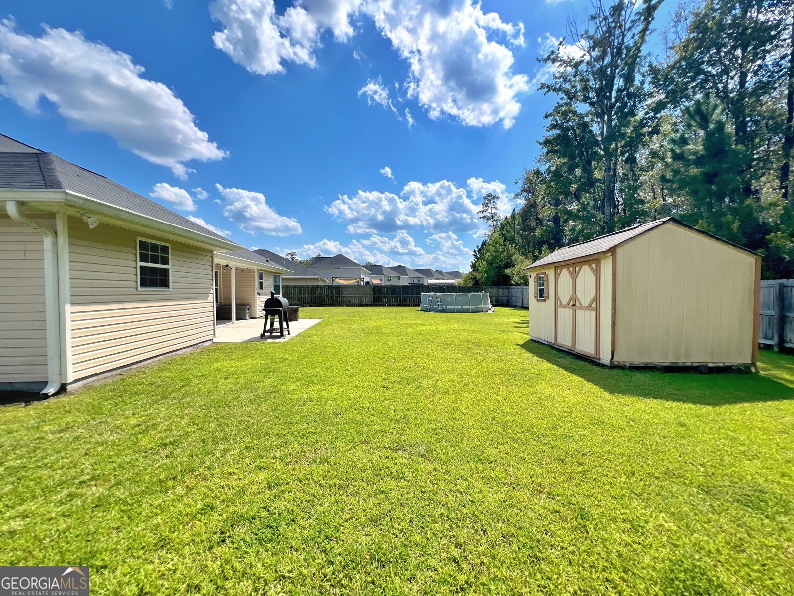 1135 Creekside Circle Hinesville - 32