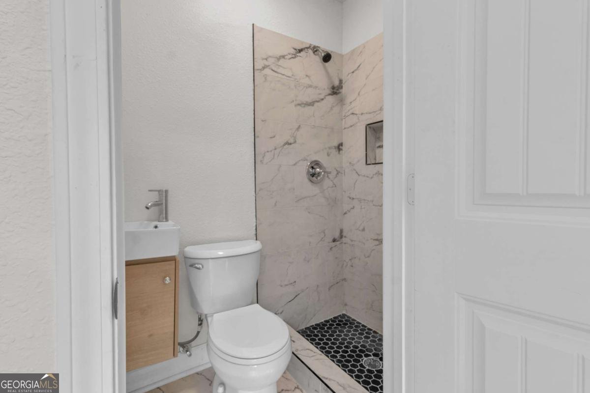 332 Lee Street Forest Park - 15